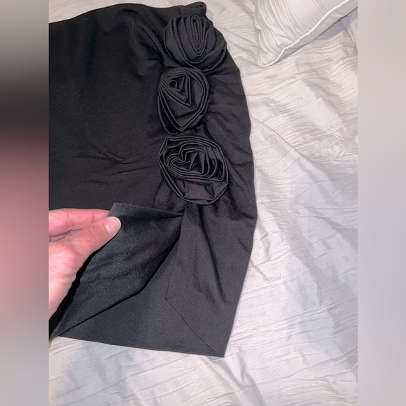 ‘Better Be’ Black floral set large honestly fits like medium/almost small. - Picture 14 of 15